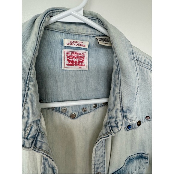 Levi's Denim Shirt - Light Wash, Studded Detail - Picture 5 of 8